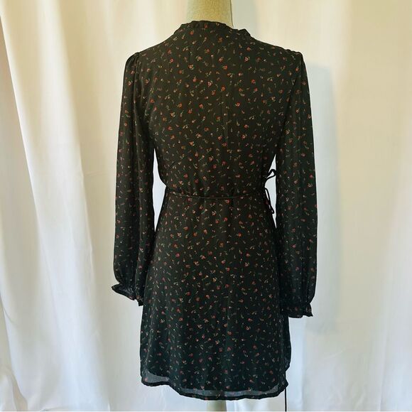 New 1Francesca’s Dorinda SZ M Lined Tiny Rose Wrap Black Mini Dress Wedding - Picture 6 of 16